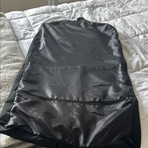 Black Athletic Travel Bag for Casual Use